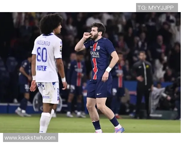 巴黎圣日耳曼与那不勒斯精彩对决回放全程回顾与分析